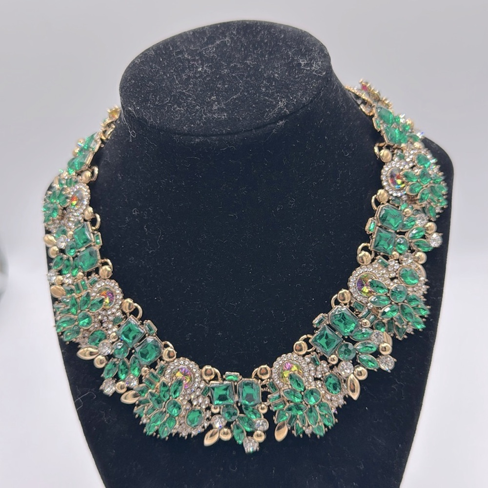 Duchessa Catorina's Statement Necklace and Earring Sets - Picture 3 of 10